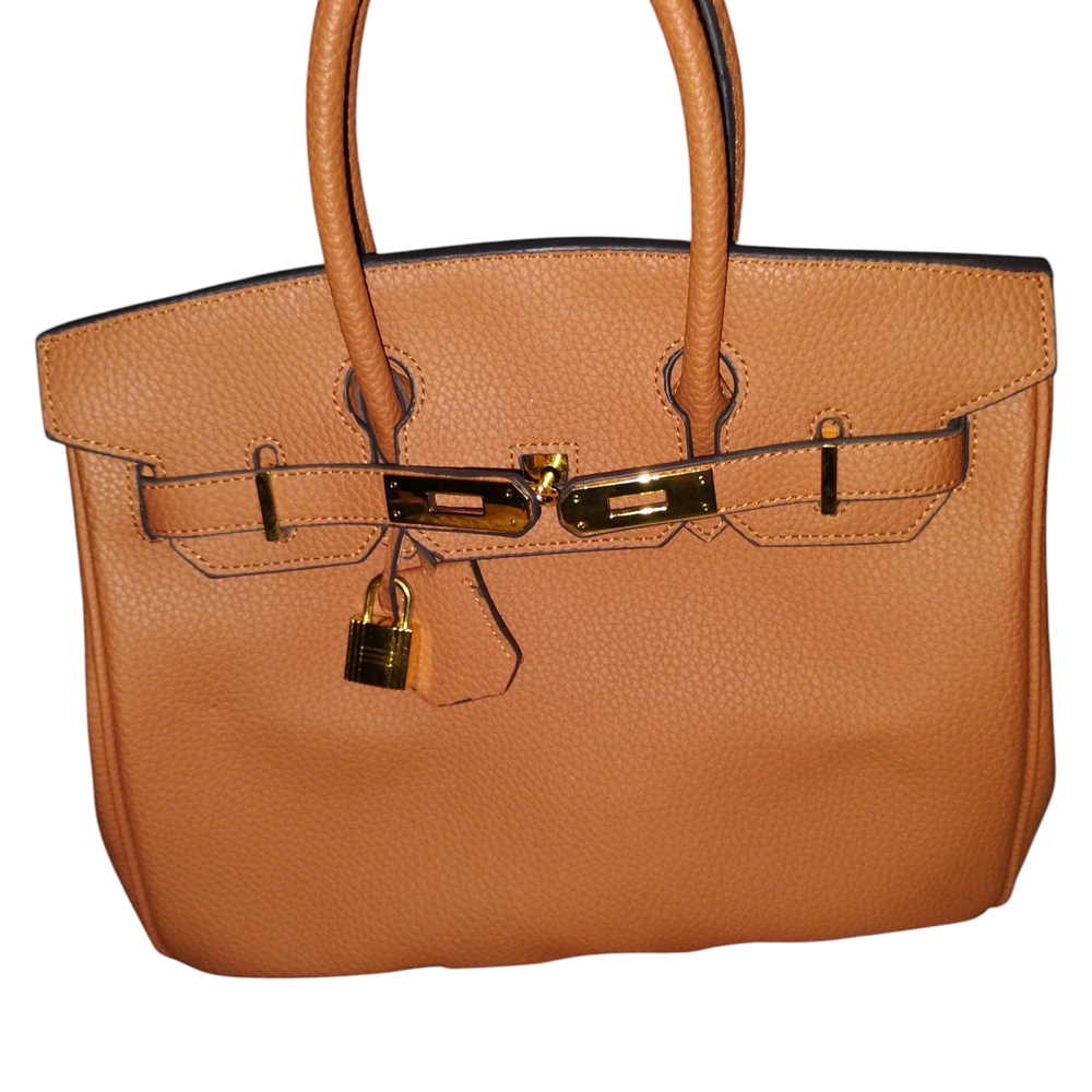 Elegant Tan Leather Handbag